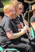 Solo clarinets in the sunshine